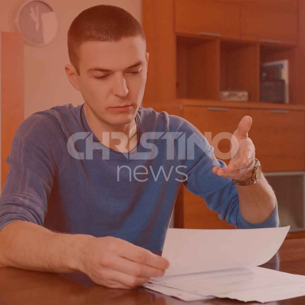 Contribuinte se frustrando após analisar sua declaração